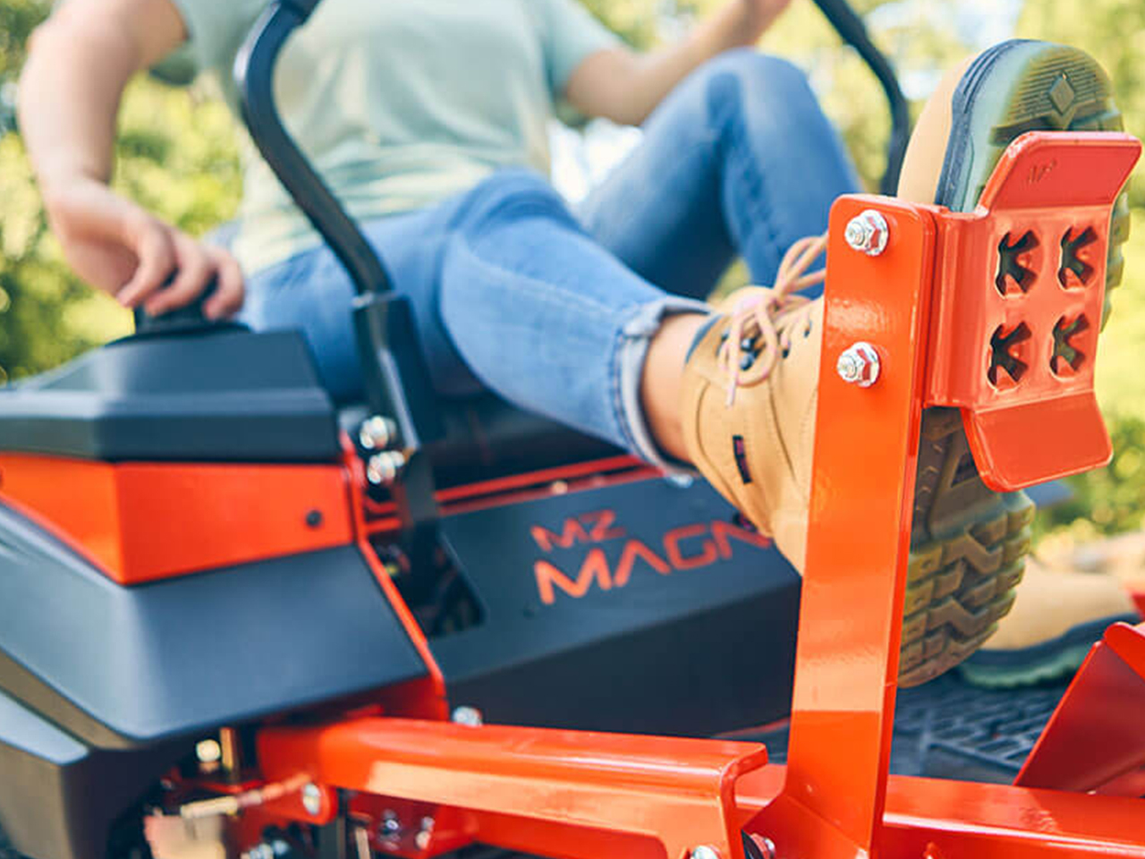 Bad Boy MZ Magnum 60" Kawasaki 726cc 21.5HP FR651 Zero Turn Mower w/Side Discharge Bad Boy Trailer MZMKA22HP60