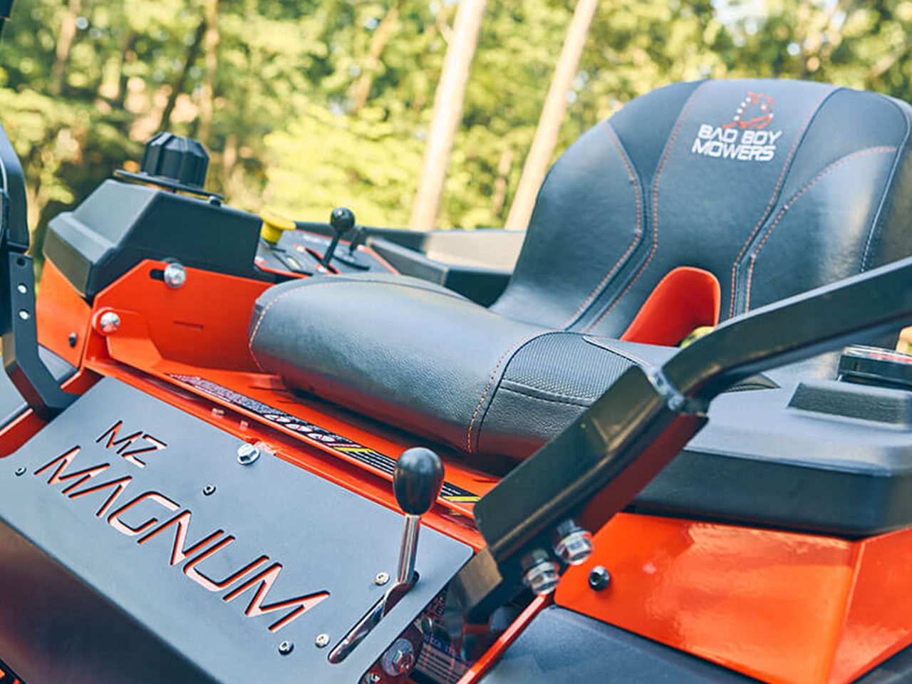 Bad Boy MZ Magnum 60" Kawasaki 726cc 21.5HP FR651 Zero Turn Mower w/Side Discharge Bad Boy Trailer MZMKA22HP60