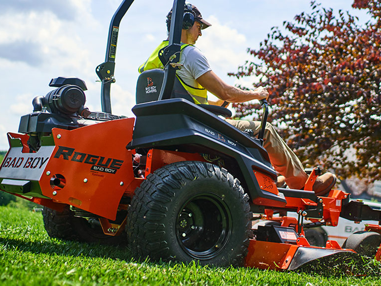 Bad Boy Rogue 61" Kawasaki 999cc 38.5HP FX1000 EFI Zero Turn Mower w/Side Discharge Bad Boy Trailer RGEKA38.5HP61