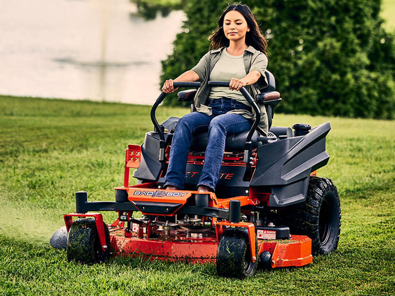 Bad Boy ZT Elite 48" Kawasaki 726cc 24HP FR730V Zero Turn Mower Bad Boy Trailer ZTEKA24HP48