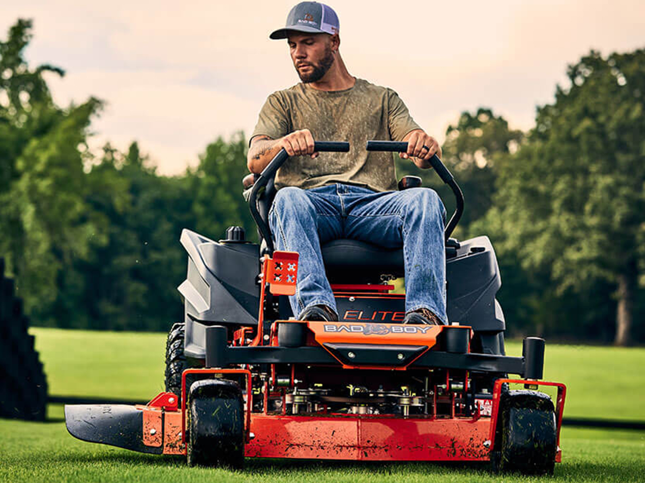 Bad Boy ZT Elite 48" Kawasaki 726cc 24HP FR730V Zero Turn Mower Bad Boy Trailer ZTEKA24HP48