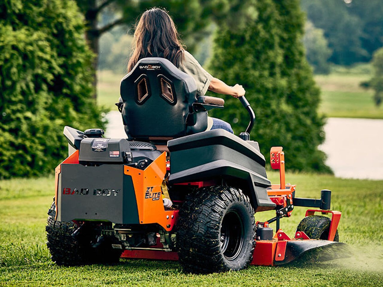 Bad Boy ZT Elite 48" Kawasaki 726cc 24HP FR730V Zero Turn Mower Bad Boy Trailer ZTEKA24HP48
