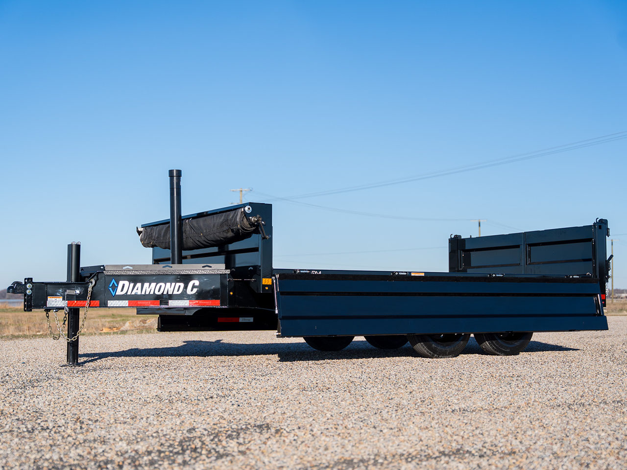 Diamond C 8 x 14 14K Deck Over Dump w/Solar Charger DOD Diamond C Trailer DOD207-L14X96-SC