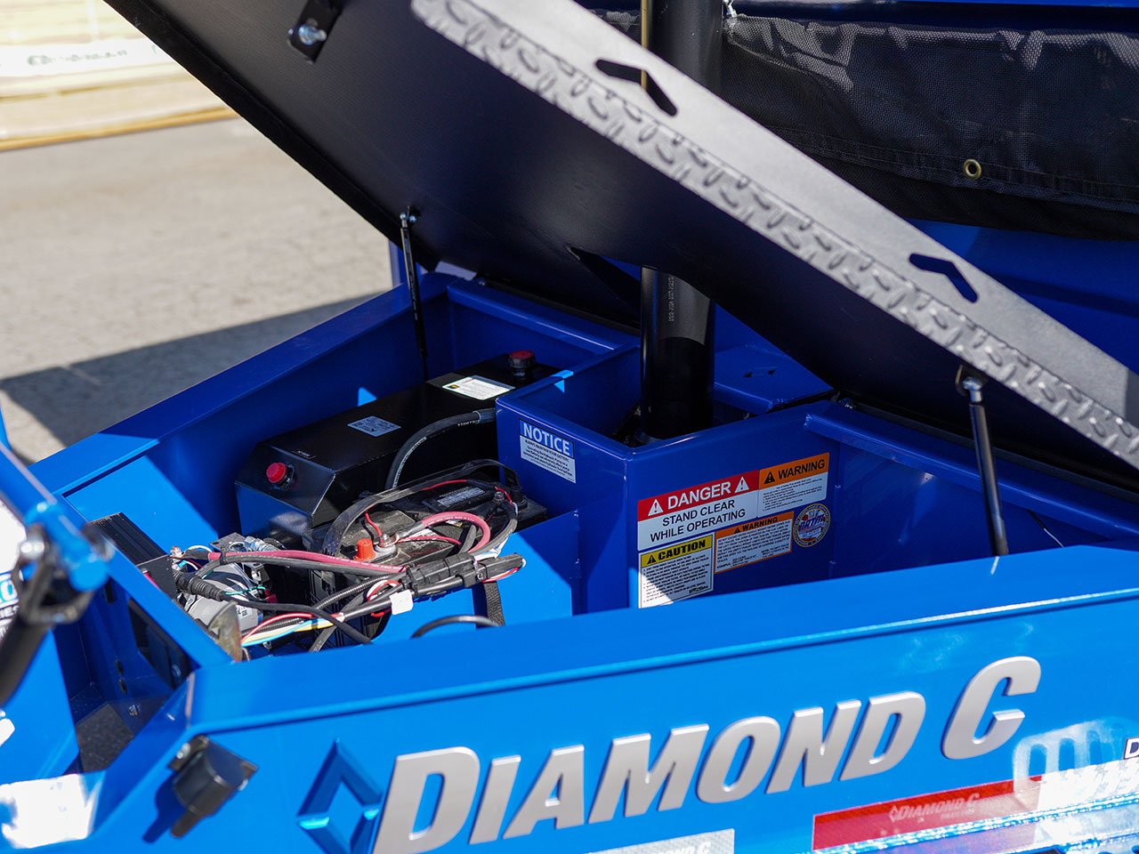Diamond C 8 x 14 14K Deck Over Dump w/Solar Charger DOD Diamond C Trailer DOD207-L14X96-SC