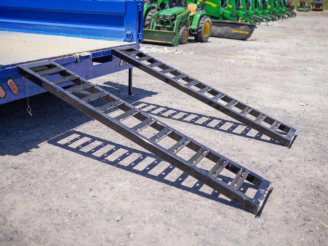 Diamond C 8 x 14 14K Deck Over Dump w/Solar Charger DOD Diamond C Trailer DOD207-L14X96-SC