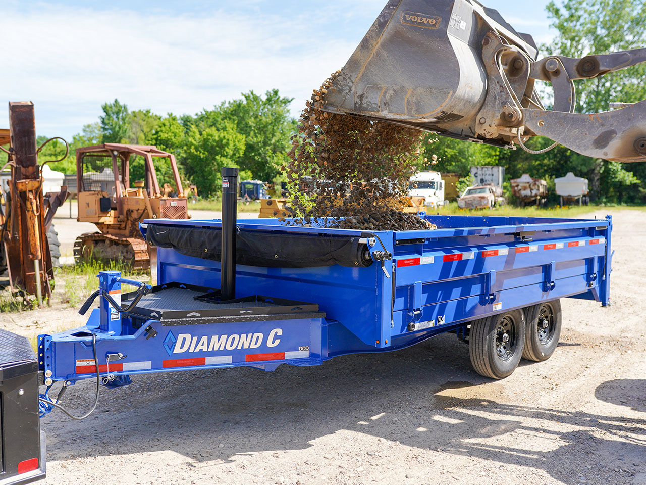 Diamond C 8 x 14 14K Deck Over Dump w/Solar Charger DOD Diamond C Trailer DOD207-L14X96-SC