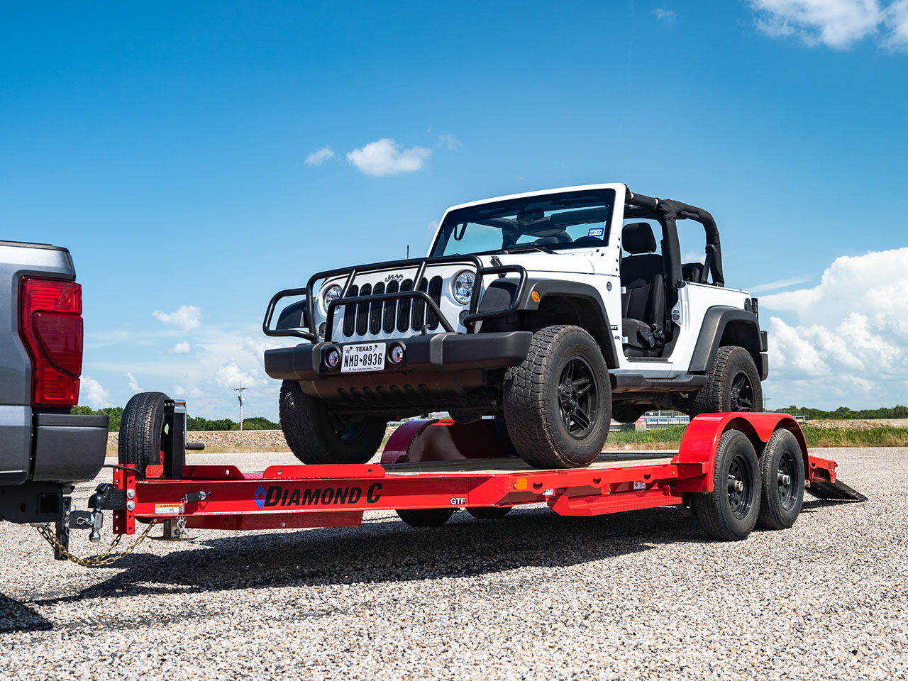 Diamond C 7 x 18 7K Car Hauler with 60" Slide in Ramps GTF Diamond C Trailer GTF235-L18X83-R60