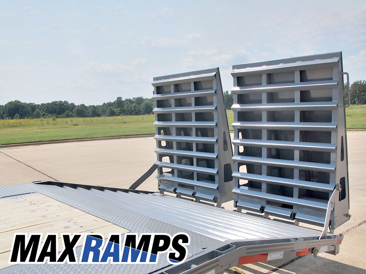 Diamond C 7 x 22 14K Max Ramps Equipment Trailer w/Side Steps LPX Diamond C Trailer LPX207-L22X82-D36MSS