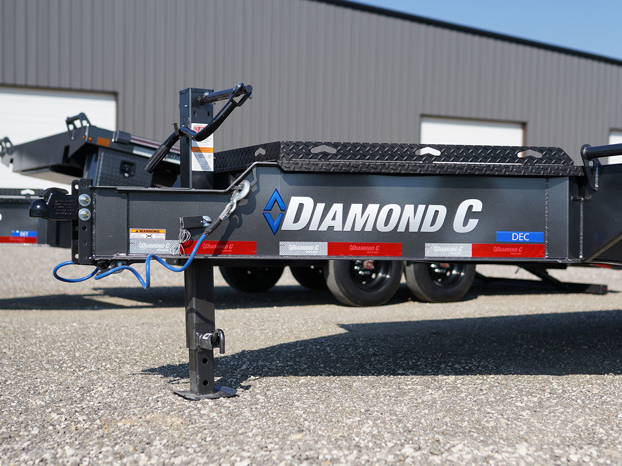 Diamond C 8.5 x 20 14K Flip Knee Ramps Deck Over Equipment Trailer DEC Diamond C Trailer DEC207-L20X102-D60FKR