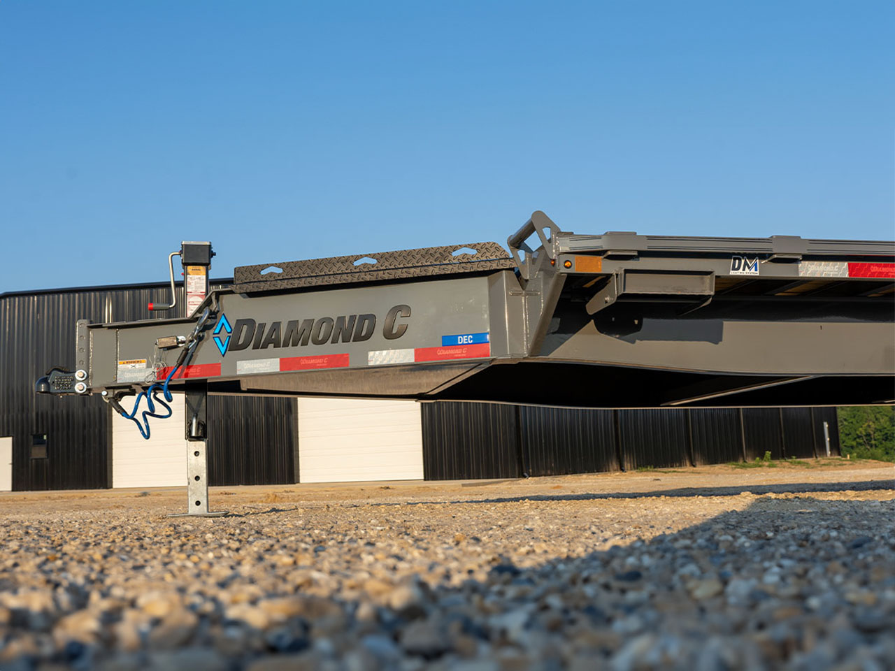Diamond C 8.5 x 24 14K Max Ramps Deck Over Equipment Trailer Winch Mount/Storage Box DEC Diamond C Trailer DEC207-L24X102-D60MBXW