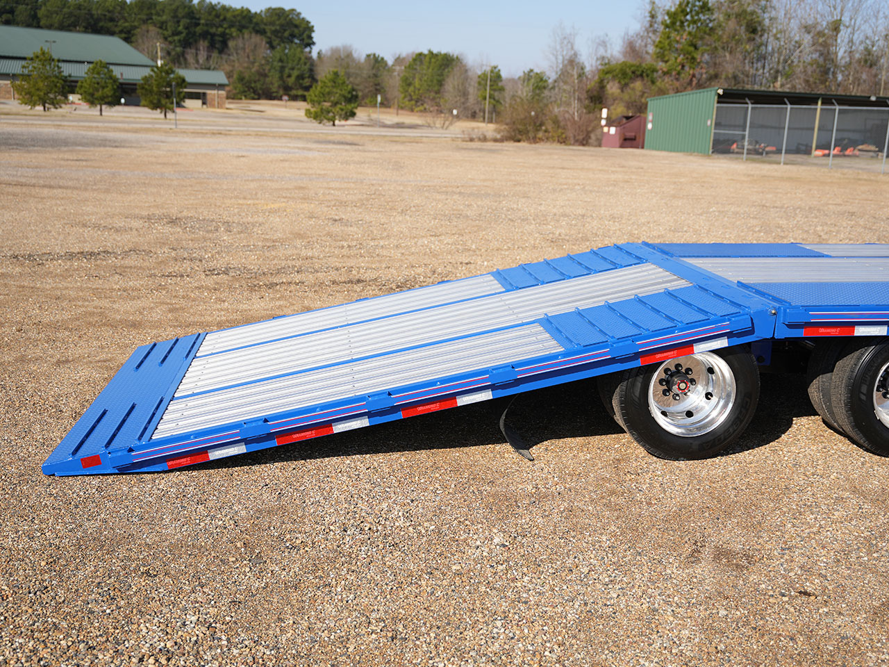 Diamond C 8.5 x 32 20K Pacesetter Gooseneck Equipment Trailer FMAX Diamond C Trailer FMAX210-L32X102-PAC