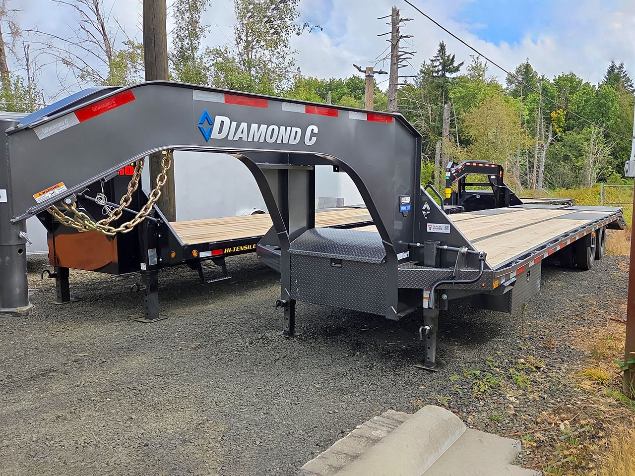 Diamond C 8.5 x 32 24K Gooseneck Equipment Trailer w/XDR Ramps Diamond C Trailer FMAX212-L32X102-BX