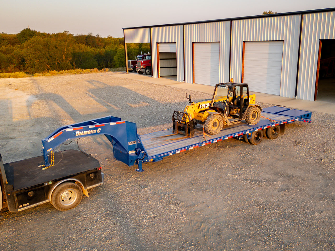Diamond C 8.5 x 32 24K GN Equip Trailer w/Blackwood Hydraulic Dovetail Diamond C Trailer FMAX212-L32X102-DBWJDH