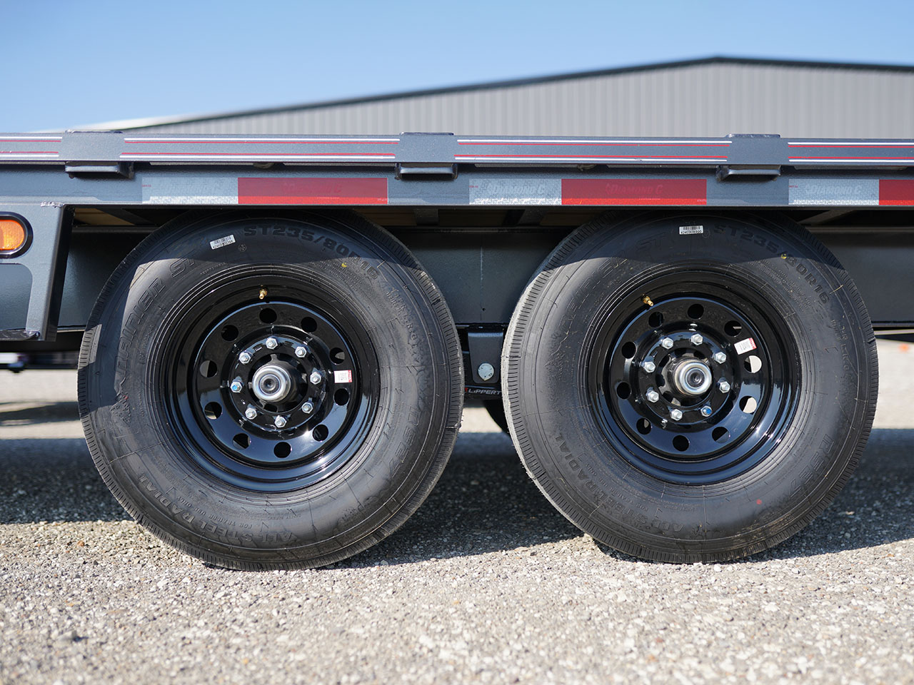 Diamond C 8.5 x 22 14K Equipment Tilt Trailer w/Winch Mount DET Diamond C Trailer DET207-L22X102-JSHSCW