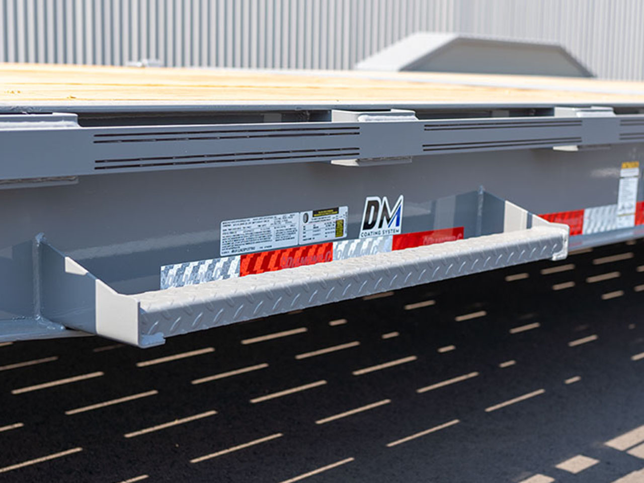 Diamond C 7 x 20 14K Equipment Tilt Trailer w/Side Step HDT Diamond C Trailer HDT207-L20X82-SS