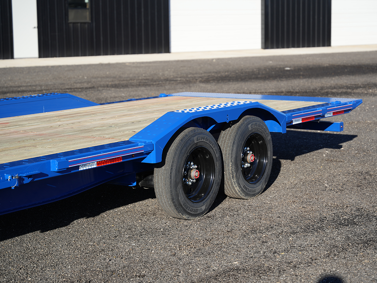 Diamond C 8.5 x 24 20K Hydraulic Dampened Tilt Trailer Diamond C Trailer HXD210-L24X102