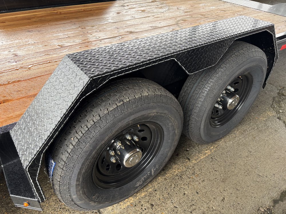 Double A 7x22 15.4K Power Tilt Equipment Trailer Double A Trailer HT147-22