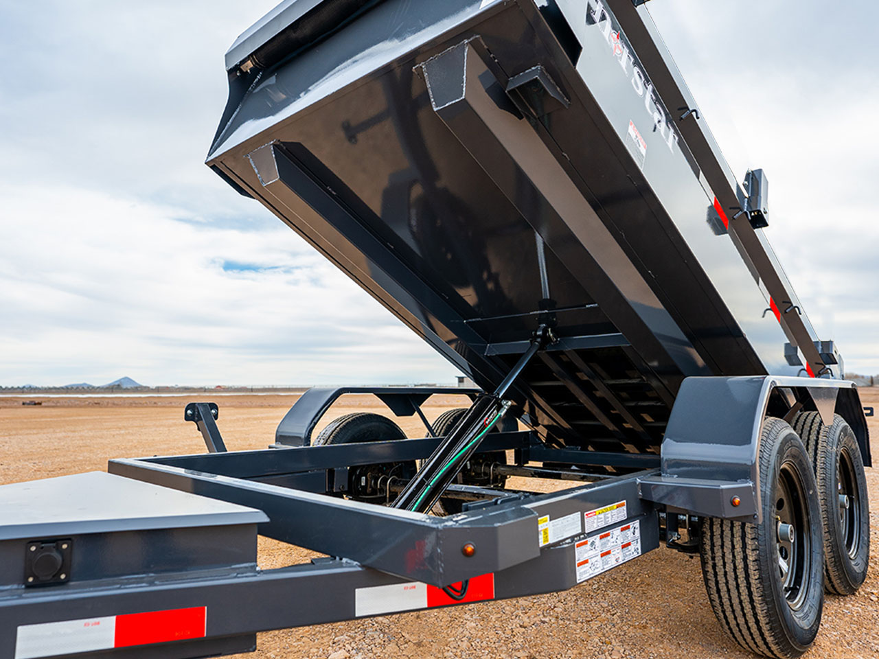 Iron Bull 5x10 7K Dump Trailer - DCB (Norstar) Iron Bull Trailer DCB6010032 ES2 V62