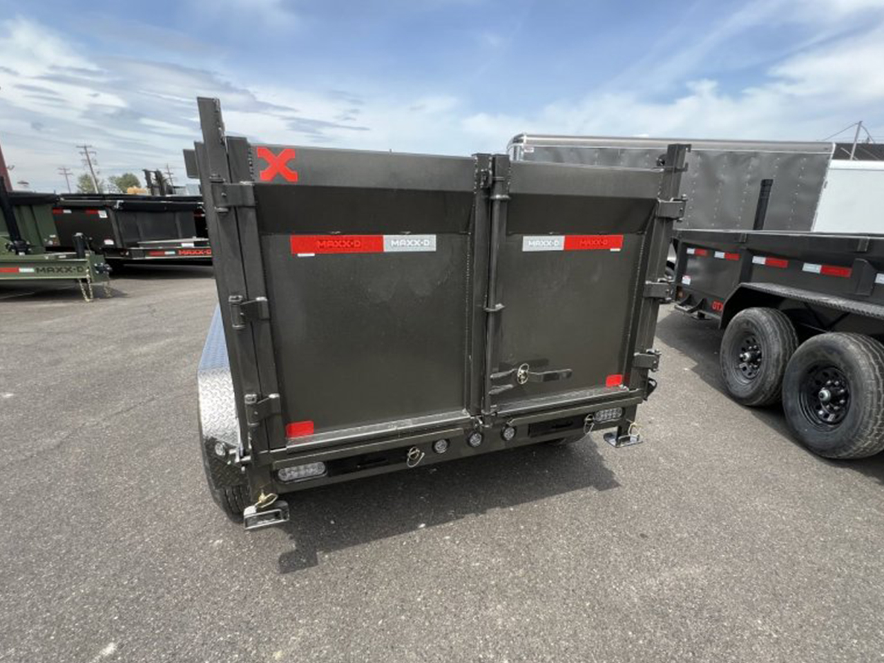 MAXX-D 5x10 10K D6X Scissor Lift Dump Trailer 36" Solid Sides MAXX-D Trailer D6X-5X10-10K-36