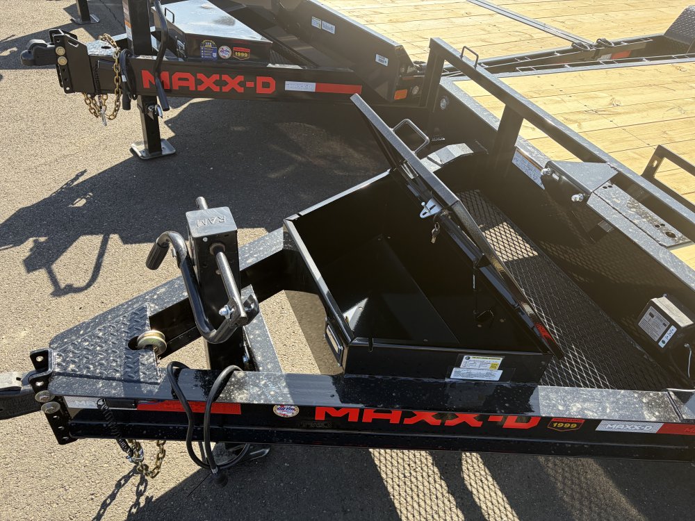 MAXX-D 8.5x20 15.4K DOX I-Beam Deckover Equipment Trailer MAXX-D Trailer DOX-8.5X20-15.4K