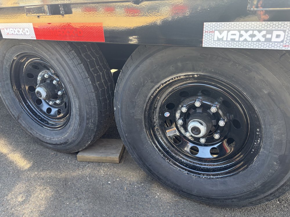 MAXX-D 8.5x20 15.4K DOX I-Beam Deckover Equipment Trailer MAXX-D Trailer DOX-8.5X20-15.4K