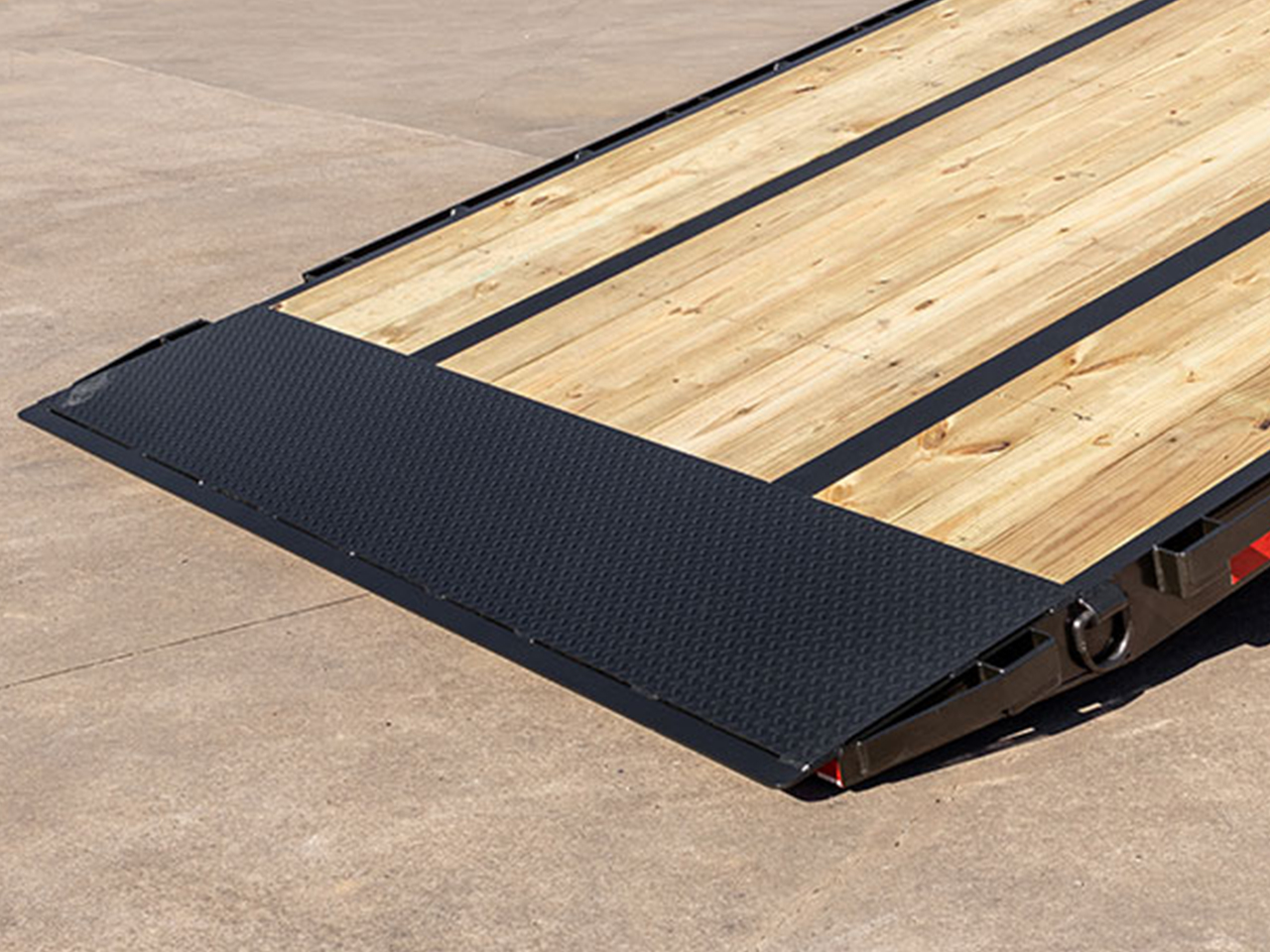 MAXX-D 8.5x26 14K TSX Gooseneck Deckover Tilt Trailer MAXX-D Trailer TSX-8.5x26-14K-GN