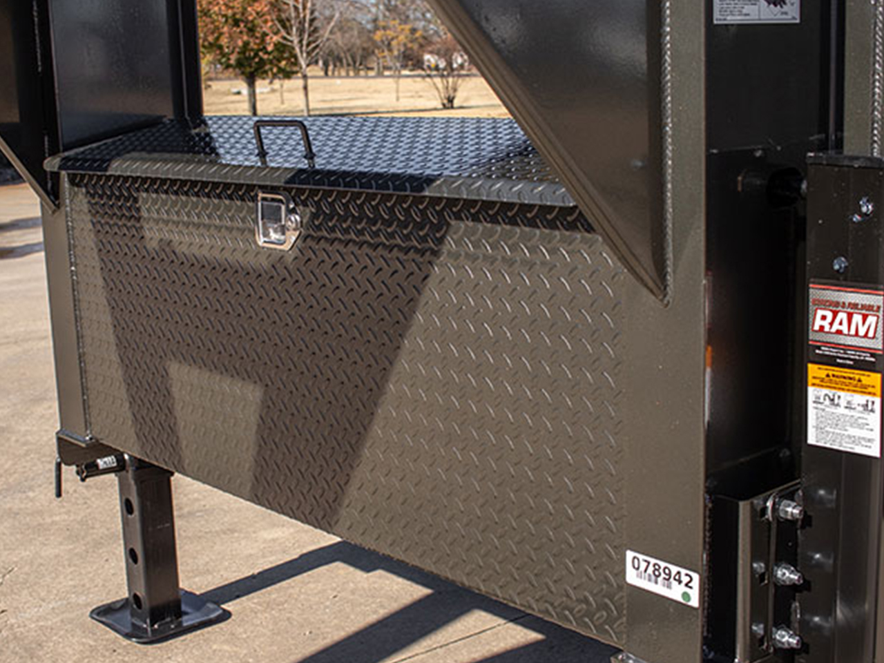 MAXX-D 8.5x26 14K TSX Gooseneck Deckover Tilt Trailer MAXX-D Trailer TSX-8.5x26-14K-GN