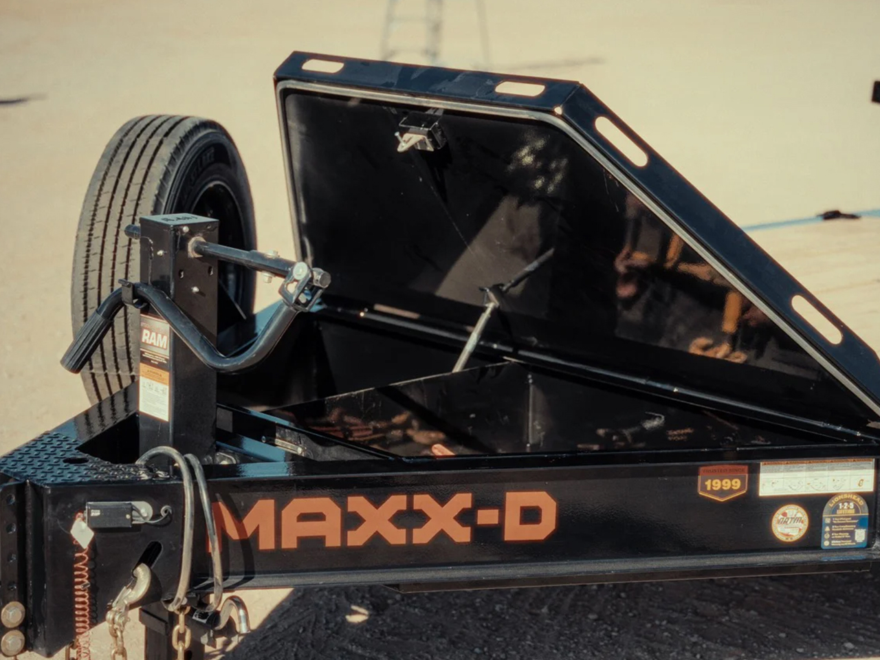 MAXX-D 7x20 14K GHX I-Beam Gravity Tilt Trailer MAXX-D Trailer GHX-7X20-14K