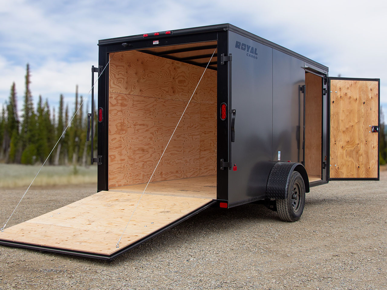 Southland 7 x 14 +2 V-Nose 7K Black Out Cargo Trailer w/Rear Ramp Door Southland Trailer LCHT35-716V-86 R RVD ALM BOP