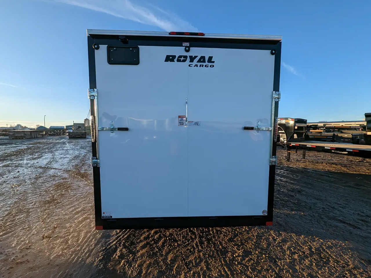Southland 7 x 16 +2 V-Nose 7K Cargo Trailer with Rear Ramp Door and Aluminum Wheels Southland Trailer LCHT35-718V-86 R RVD ALM