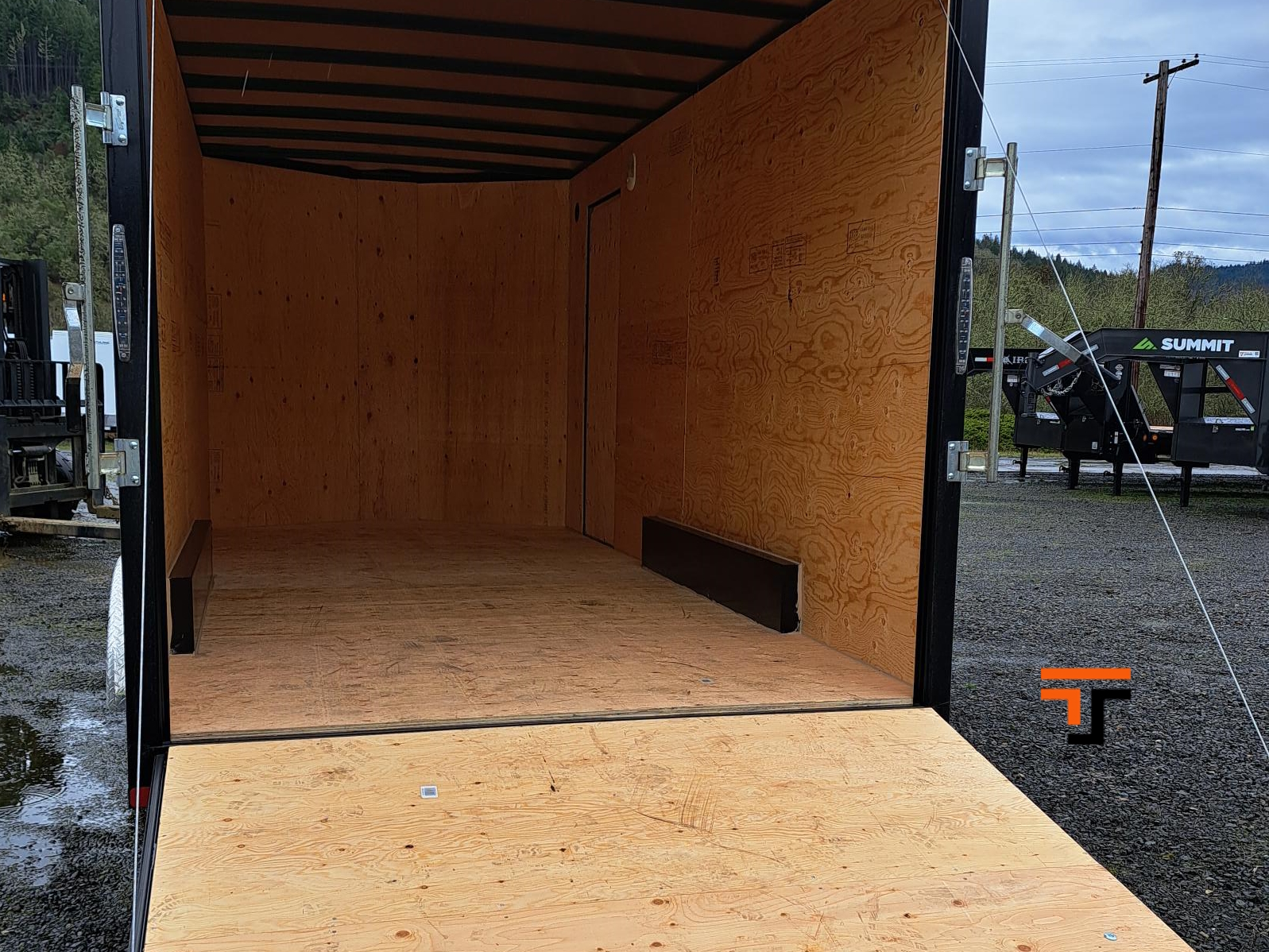 Southland 7.5 x 16 +2 V-Nose 7K Cargo Trailer with Rear Ramp Door - Tri Color Southland Trailer LCHT35-7.518V-86 R TC