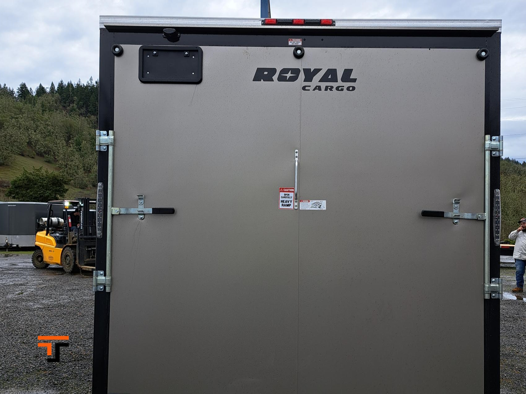 Southland 7.5 x 16 +2 V-Nose 7K Cargo Trailer with Rear Ramp Door - Tri Color Southland Trailer LCHT35-7.518V-86 R TC
