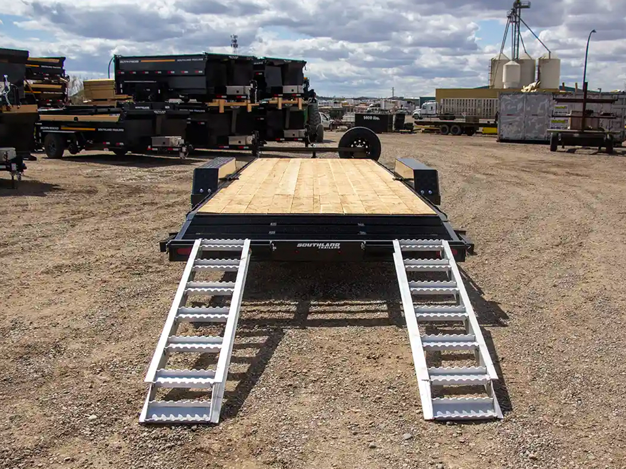 Southland 7 x 20 14K Straight Deck Equipment Trailer - Beavertail - Slide In Ramps Southland Trailer 96316 LBAT7-20 BT BLK SIR