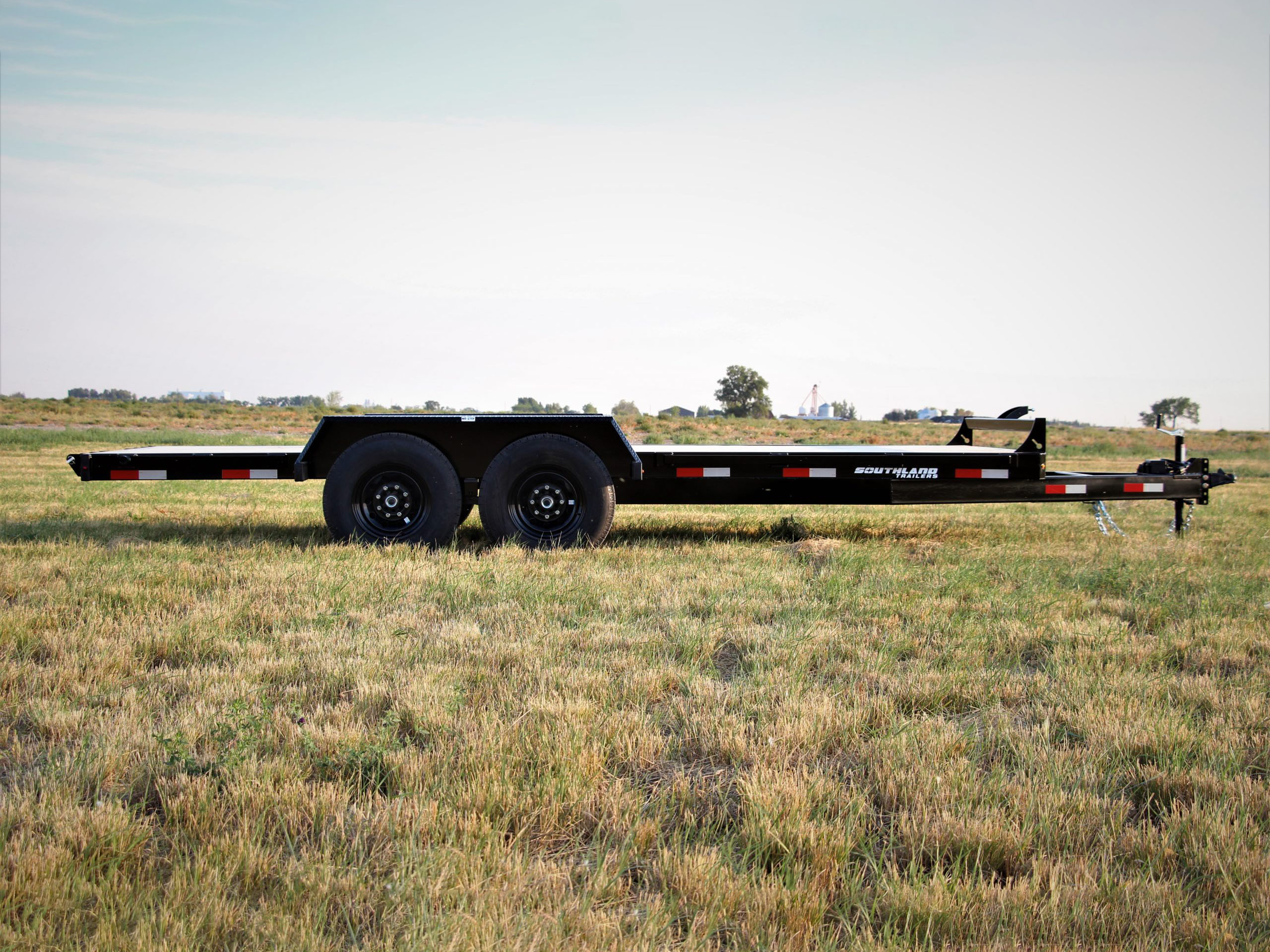 Southland 7 x 18 14K Straight Deck Equipment Trailer - Slide In Ramps Southland Trailer 87688 LBAT7-18 BLK SIR