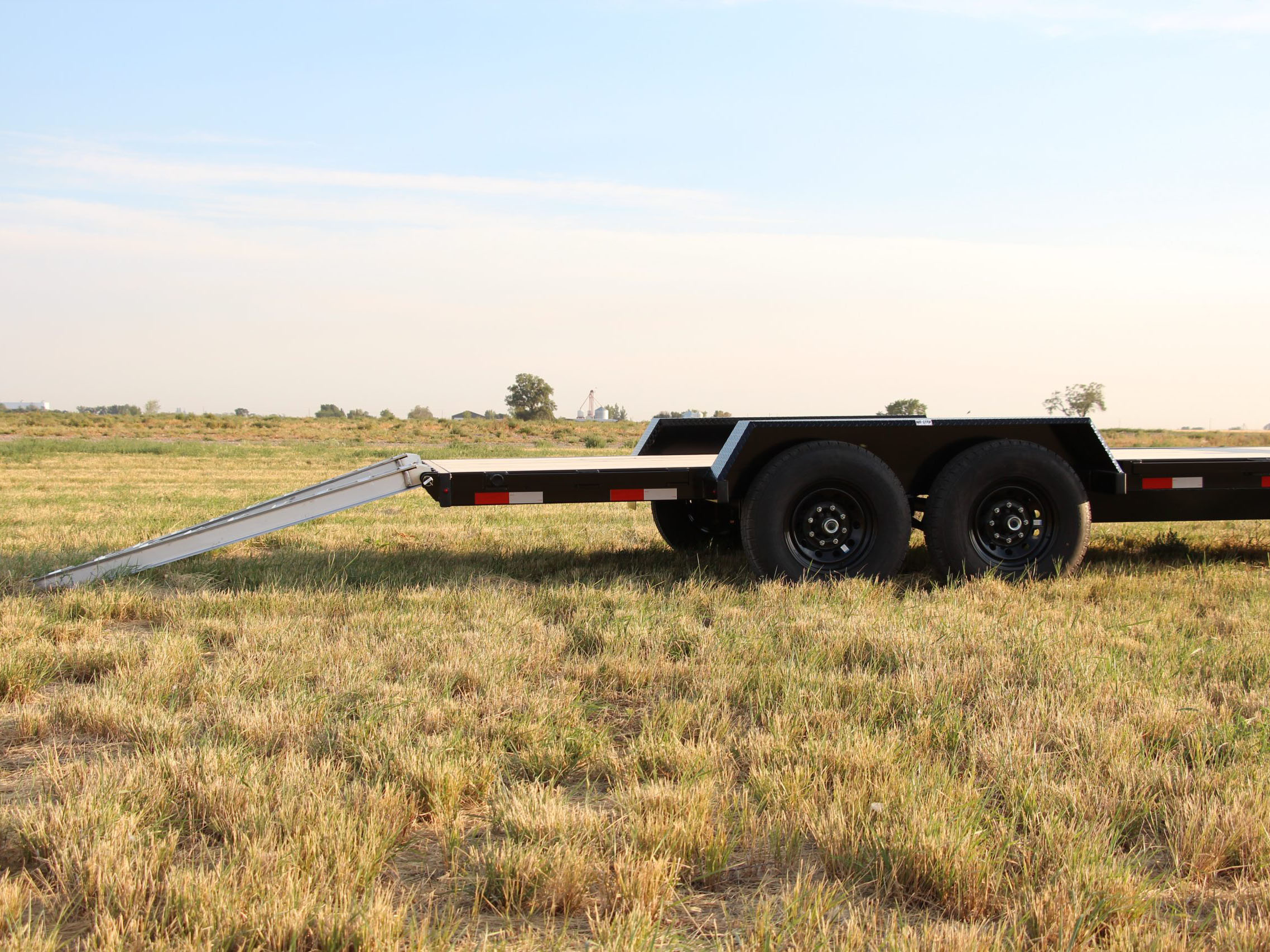 Southland 7 x 18 14K Straight Deck Equipment Trailer - Slide In Ramps Southland Trailer 87688 LBAT7-18 BLK SIR