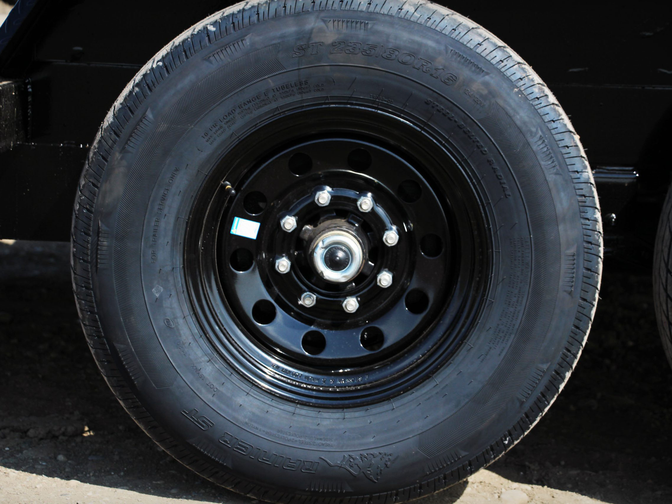 Southland 7 x 18 14K Straight Deck Equipment Trailer - Fold Up Ramps Southland Trailer 88302 LBAT7-18 BLK FUR