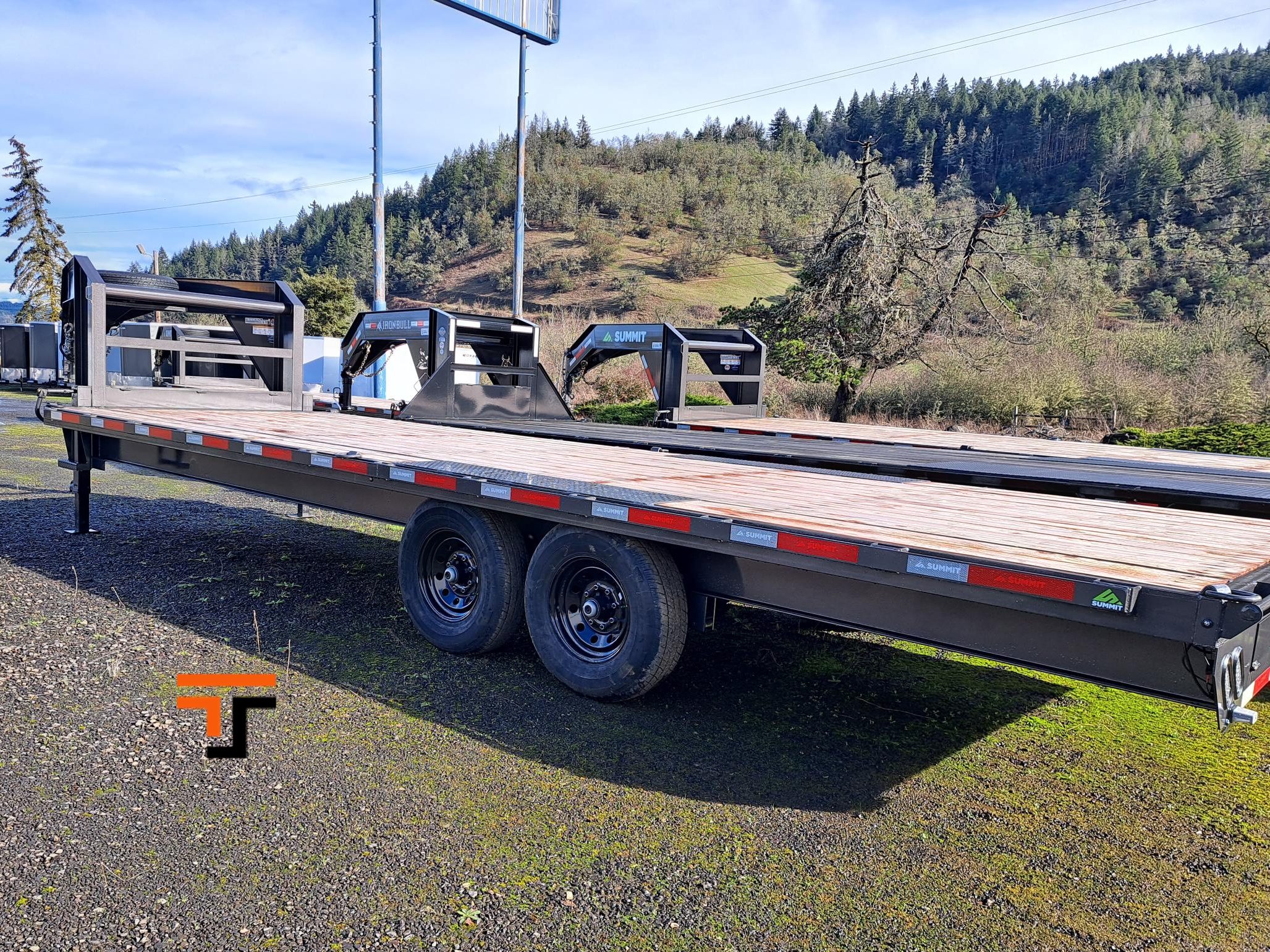 Summit 8.5x24 16K - Gooseneck Deckover Equipment Trailer- Denali Pro Summit Trailer DPGDO8524TA6